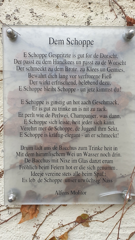 20191231_123206.jpg - In Gau-Algesheim gibt es ein "Schobbe-Denkmal"!